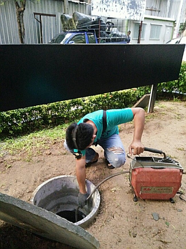 งานบริการแก้ไขท่อเมนต์ไขมันอุดตัน ที่คอนโดพัทยา ชลบุรี