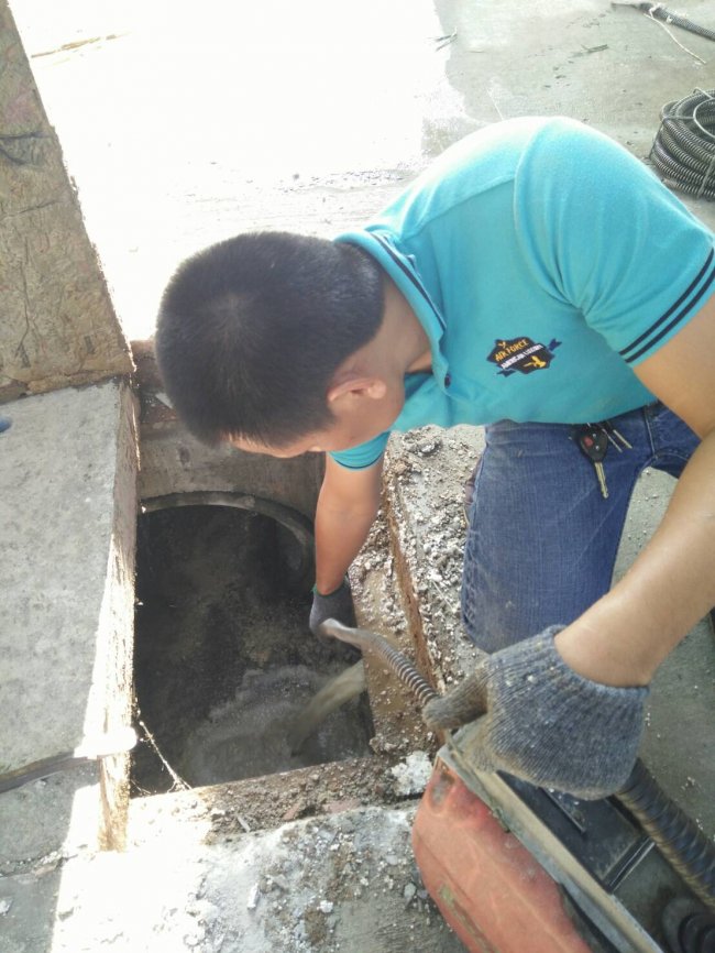 รับแก้ไขท่อเมนต์ไขมันอุดตัน โรงงานที่ตำบลหนองข้างคอก อำเภอเมืองชลบุรี