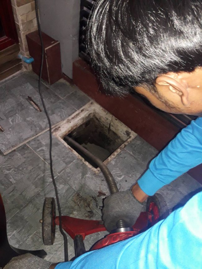 แก้ไขท่อเมนต์น้ำทิ้งที่ พัทยา อ.บางละมุง จ.ชลบุรี แก้ไขเห็นผล 100% ท่อน้ำไม่อุดตัน