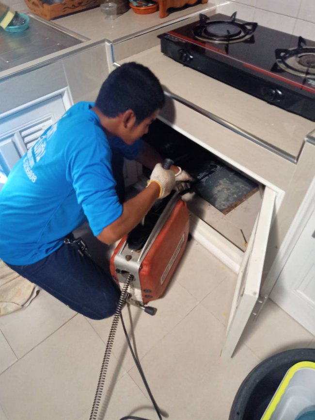 บริการแก้ไขท่อน้ำทิ้งอุดตัน ที่อ่างศิลา จ.ชลบุรี บริการรวดเร็ว ได้ผล 100%